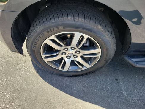 Used 2024 Ford Expedition Limited RWD image 6