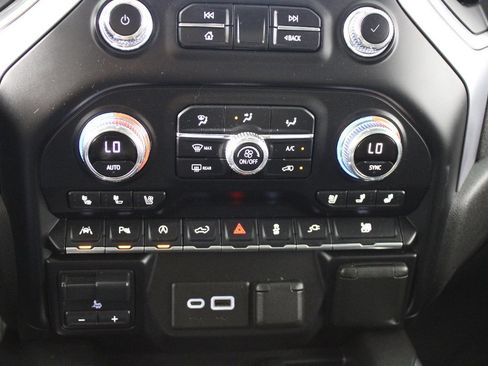 Used 2021 GMC Sierra 1500 SLT w/ SLT Premium Plus Package RWD image 19