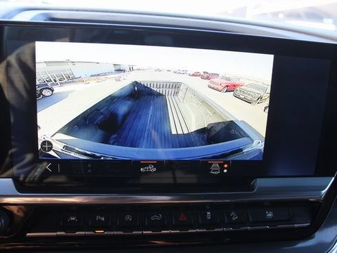 Used 2024 Chevrolet Silverado 1500 High Country w/ Technology Package image 40