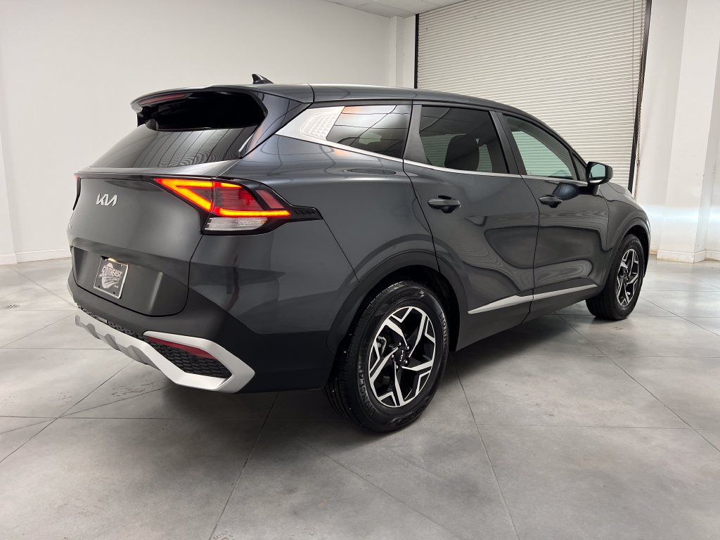 Used 2023 Kia Sportage LX FWD image 9