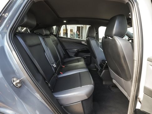 Used 2023 Volkswagen ID.4 Pro S AWD/4WD image 33