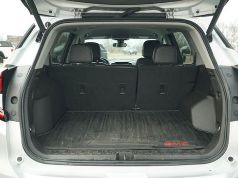 Used 2022 GMC Terrain SLT image 18