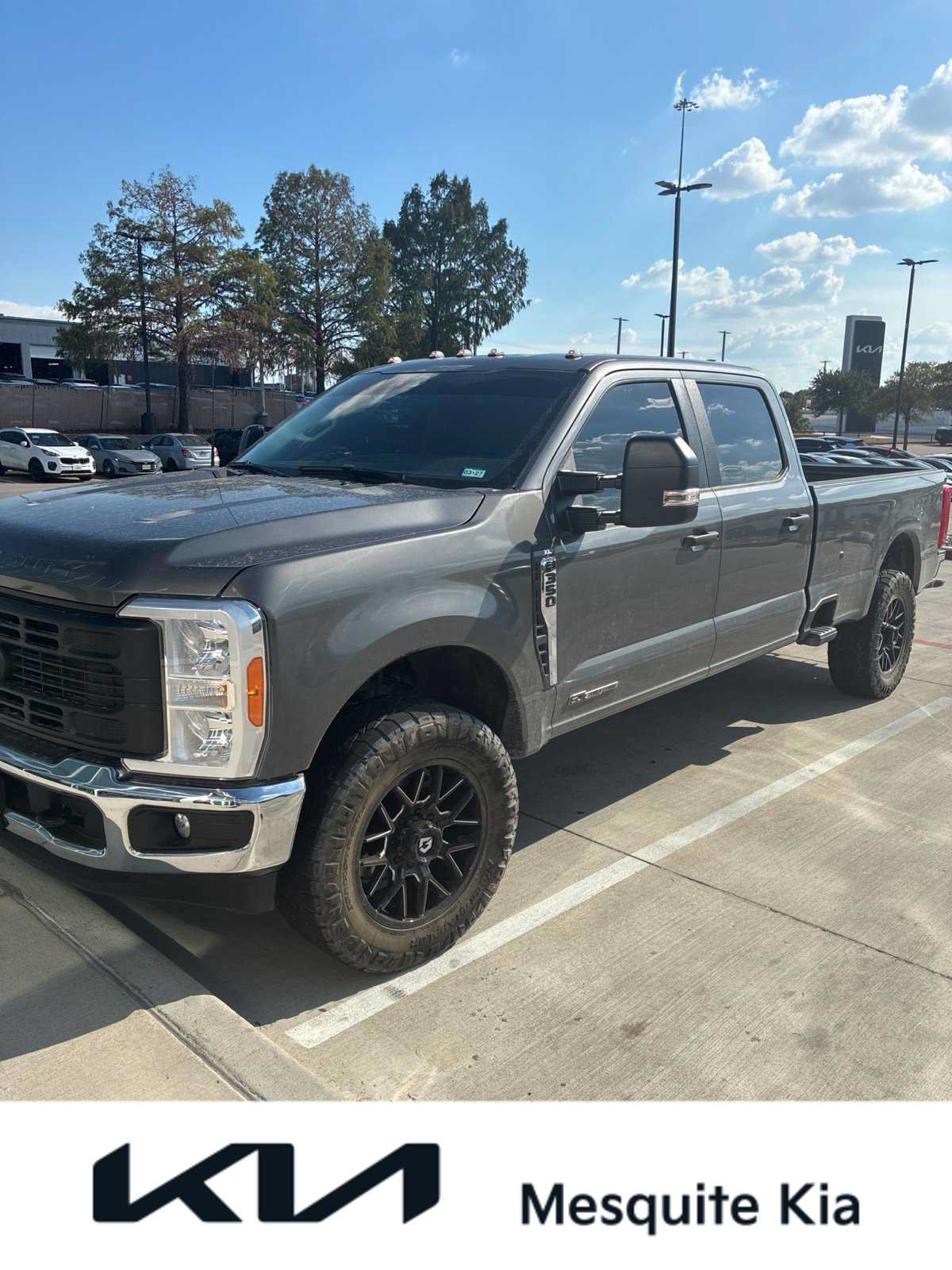 Used 2025 Ford F350 XL w/ XL Off-Road Package AWD/4WD image 1