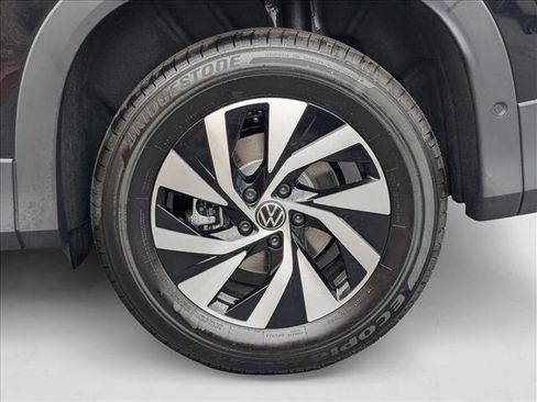 New 2025 Volkswagen Tiguan S image 10