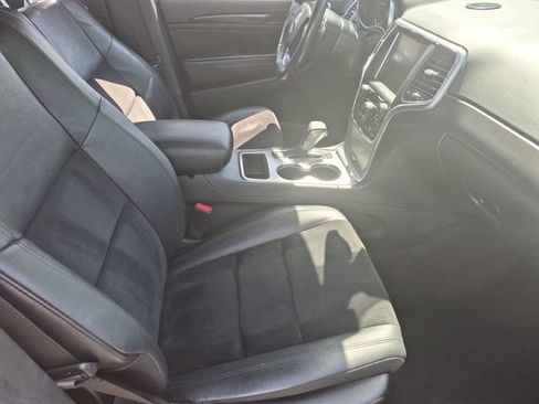 Used 2017 Jeep Grand Cherokee Altitude AWD/4WD image 26