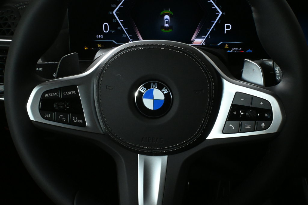 Used 2026 BMW X5 xDrive40i w/ M Sport Package AWD/4WD image 19