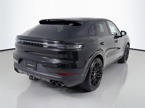 New 2026 Porsche Cayenne Coupe AWD/4WD image 27