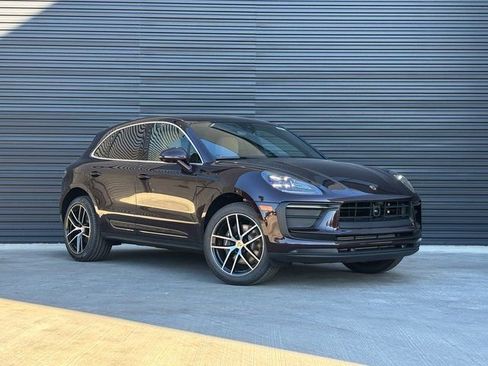 Certified 2026 Porsche Macan image 9