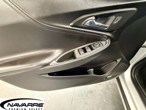 Used 2017 Chevrolet Malibu LT w/ Leather Package FWD image 22