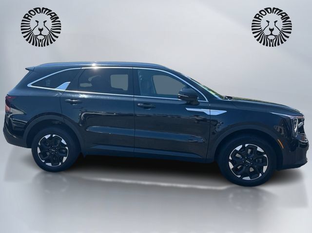 Used 2024 Kia Sorento S AWD/4WD image 5