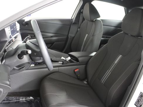 Certified 2026 Hyundai Elantra Sport FWD image 20