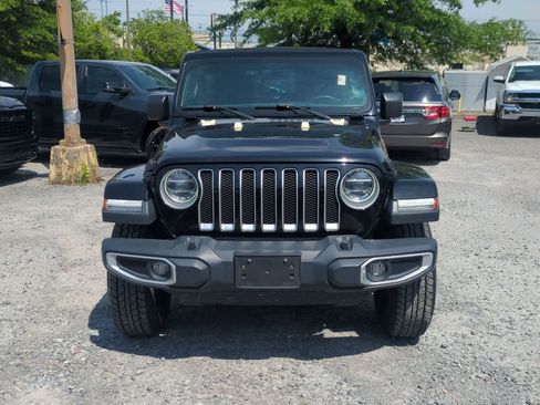 Certified 2019 Jeep Wrangler Unlimited Sahara AWD/4WD image 3