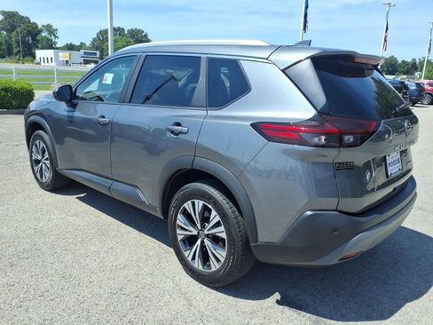 Used 2023 Nissan Rogue SV w/ SV Premium B Package AWD/4WD image 3