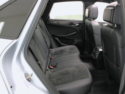 Used 2017 Porsche Macan S image 43