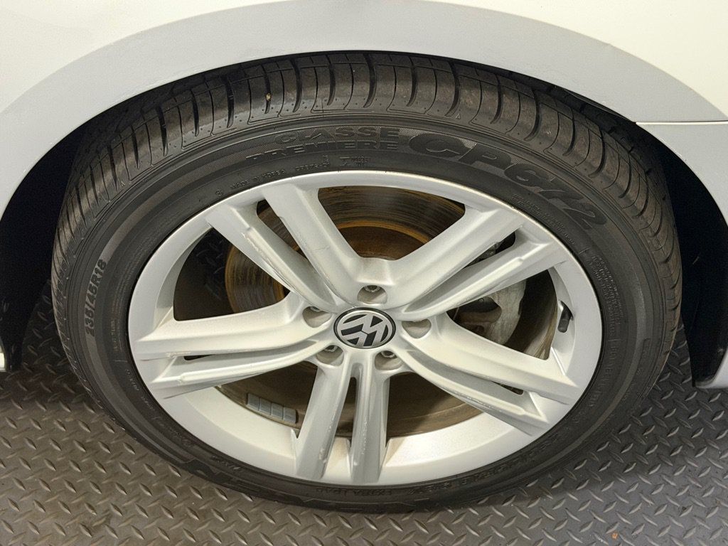 Used 2014 Volkswagen Passat TDI SE FWD image 18