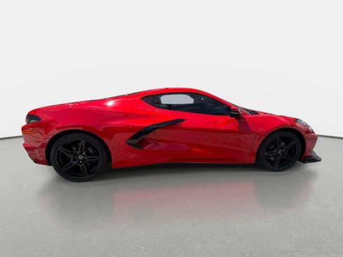 Used 2025 Chevrolet Corvette Stingray Preferred Cpe w/ Battery Protection Package RWD image 2