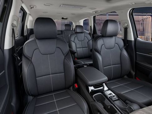 Used 2025 Kia Telluride EX w/ EX Captain's Chair Package AWD/4WD image 15