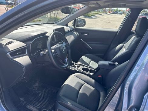 Used 2024 Toyota Corolla Cross XLE w/ Convenience Package FWD image 12