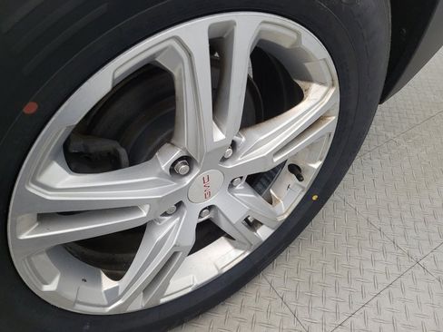 Used 2020 GMC Terrain SLE image 31