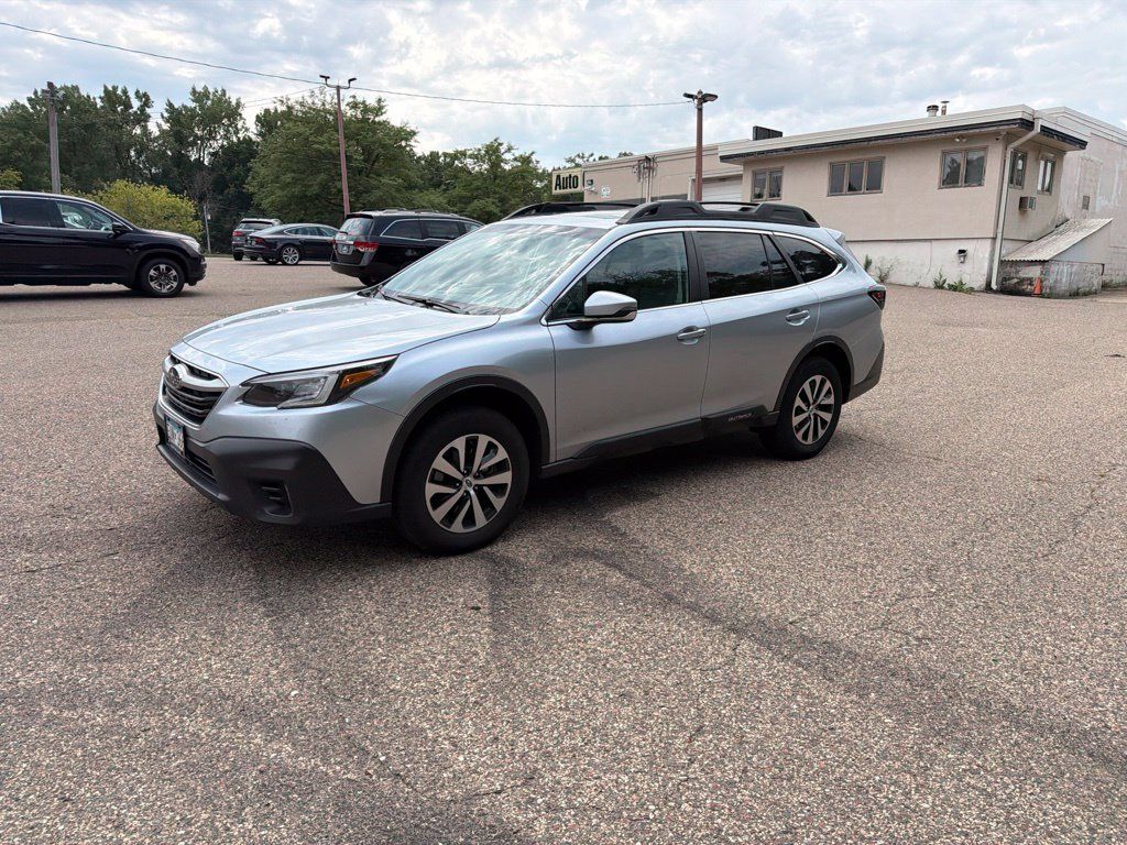 Used 2020 Subaru Outback Premium w/ Popular Package #1 AWD/4WD image 3