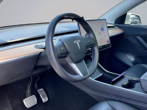 Used 2020 Tesla Model Y Long Range AWD/4WD image 13