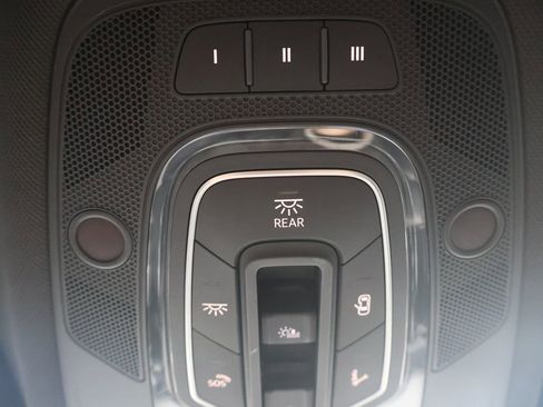 Used 2017 Audi Q7 3.0T Premium Plus image 16