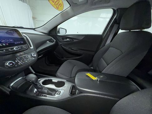 Used 2024 Chevrolet Malibu LT FWD image 7