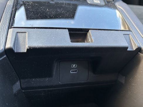 Used 2025 Mitsubishi Outlander SE FWD image 22