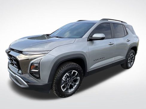 Used 2025 Chevrolet Equinox ACTIV image 8