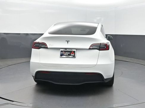 Used 2025 Tesla Model Y Long Range RWD image 27