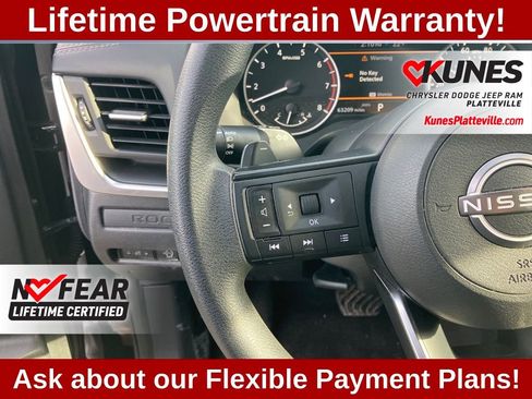 Used 2023 Nissan Rogue S image 16