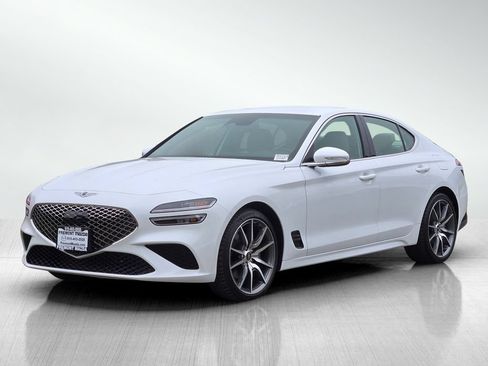 Used 2023 Genesis G70 2.0T RWD image 8