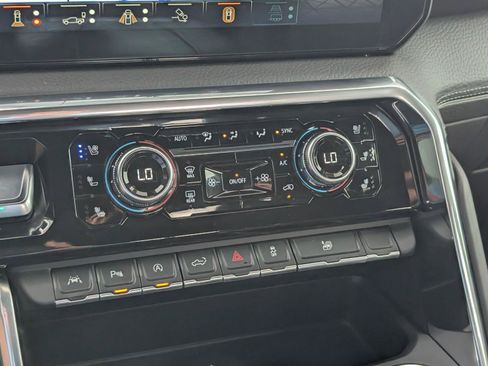 Used 2024 GMC Sierra 1500 Denali w/ Technology Package RWD image 28