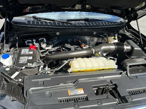 Used 2025 Lincoln Navigator Reserve image 14