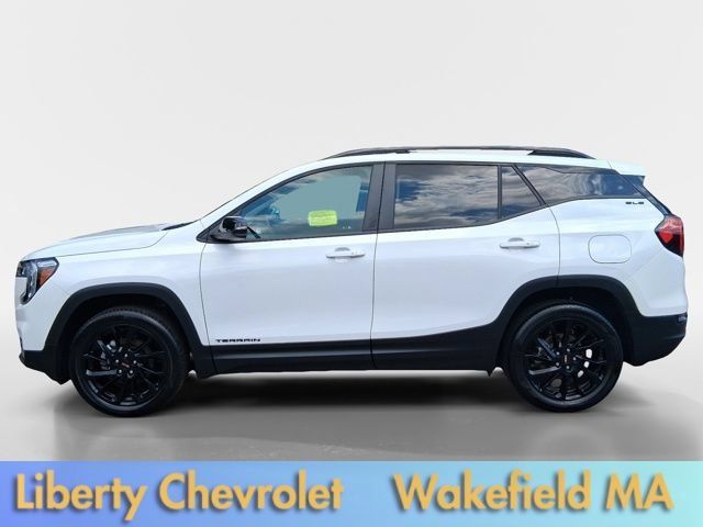 Used 2023 GMC Terrain SLE w/ Driver Convenience Package AWD/4WD image 4