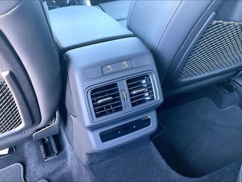 Used 2025 Audi Q5 Premium Plus w/ Premium Plus AWD/4WD image 25