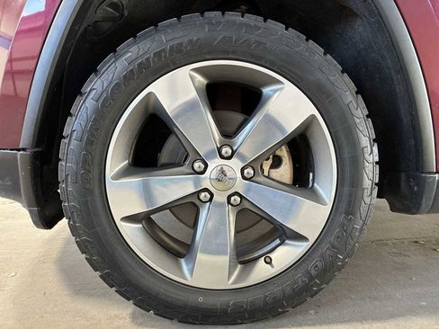 Certified 2016 Jeep Grand Cherokee Limited image 19