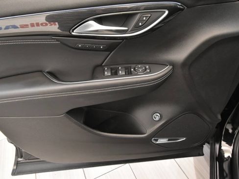 Used 2022 Buick Envision Essence w/ Technology Package II image 13