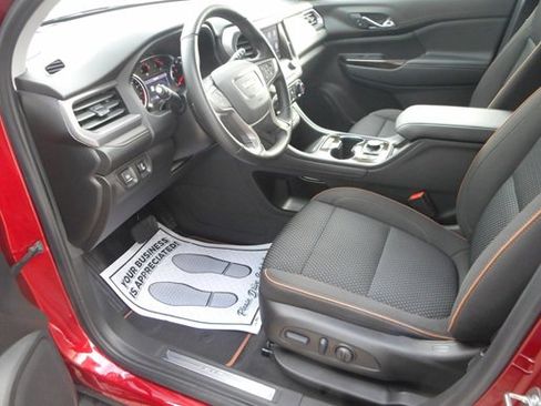 Used 2023 GMC Acadia AT4 image 8