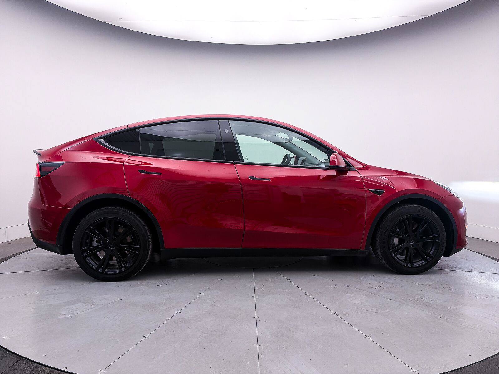 Used 2023 Tesla Model Y Long Range AWD/4WD image 37