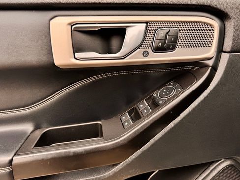 Used 2020 Ford Explorer Limited w/ Class III Trailer Tow Package AWD/4WD image 39