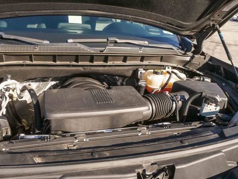 Used 2023 Chevrolet Tahoe Z71 w/ Z71 Off-Road Package image 24