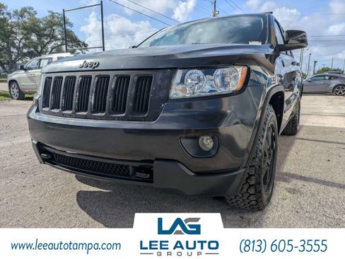 Used 2011 Jeep Grand Cherokee Laredo w/ Trailer Tow Group AWD/4WD image 7