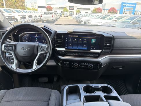 Used 2026 Chevrolet Silverado 1500 RST AWD/4WD image 30