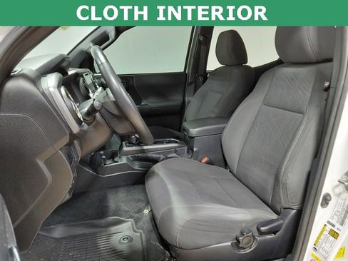 Used 2019 Toyota Tacoma TRD Off-Road image 3