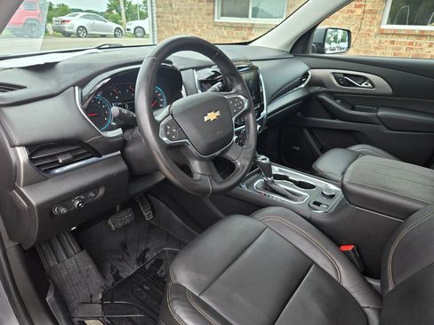 Used 2018 Chevrolet Traverse LT w/ LPO, Floor Liner Package AWD/4WD image 21