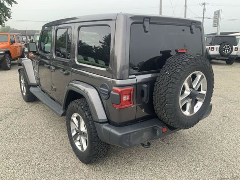 Used 2020 Jeep Wrangler Unlimited Sahara AWD/4WD image 9