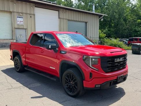 Used 2025 GMC Sierra 1500 Elevation w/ Elevation Premium Package AWD/4WD image 3