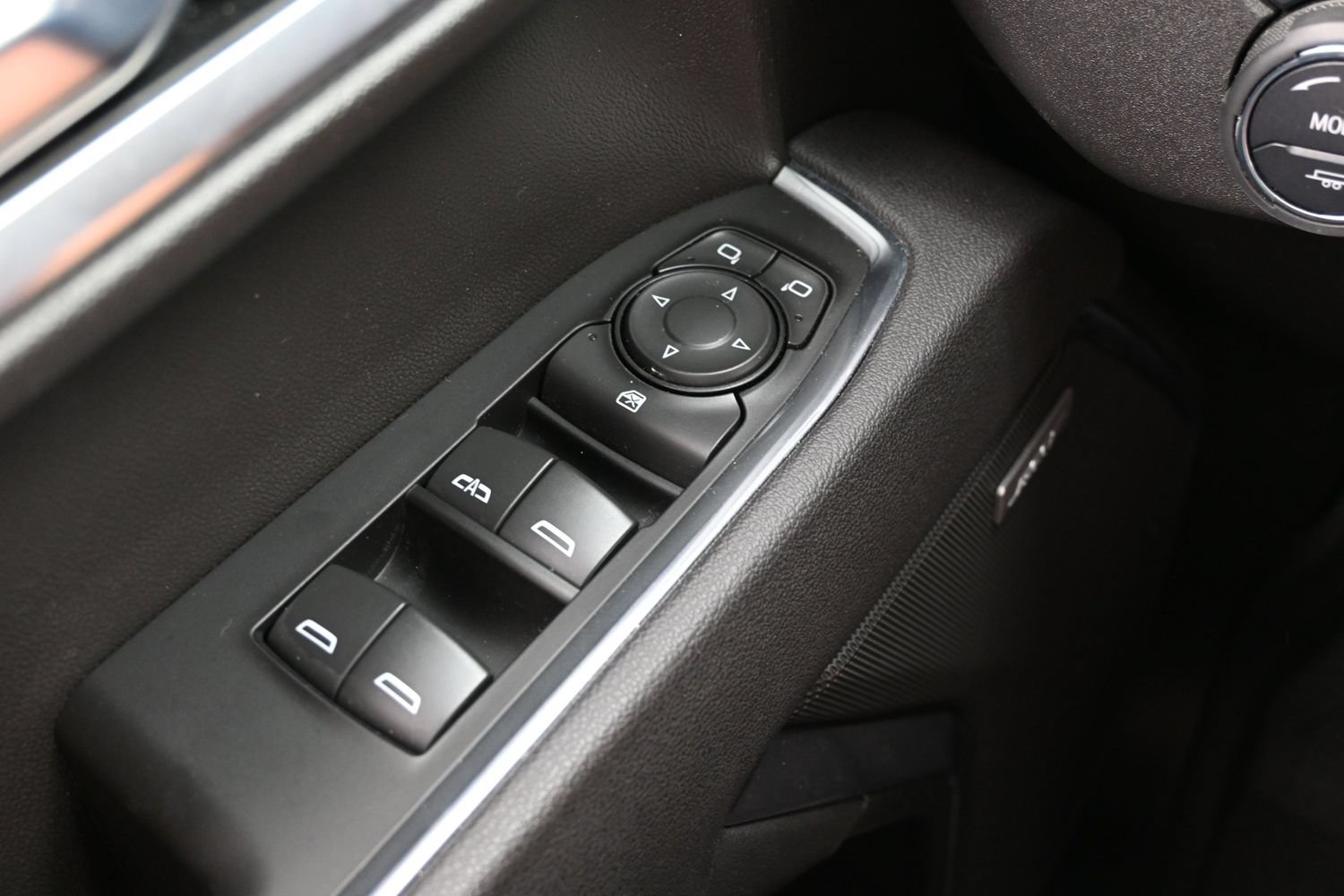 Used 2025 Chevrolet Silverado 1500 RST w/ Convenience Package II AWD/4WD image 25