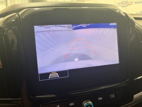 Used 2020 Chevrolet Traverse LT FWD image 27